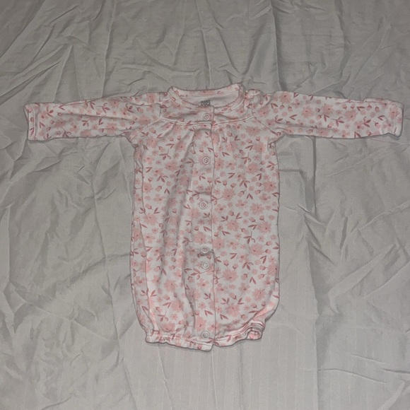 14 pcs. Preemie Bundle - Picture 3 of 11